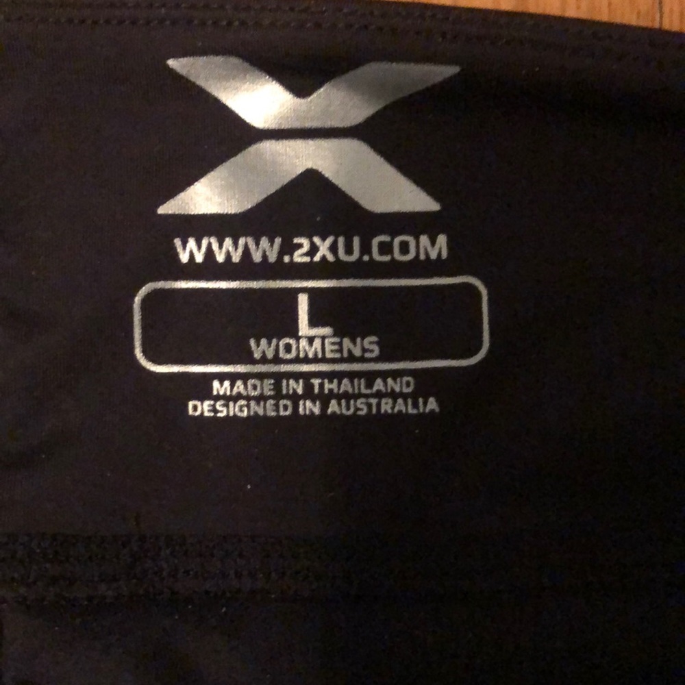 2XU Women’s Mid-Rise Compression Tight Black - Picture 4 of 4